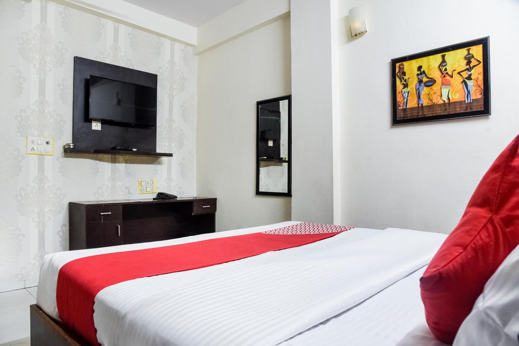 Hotel O Radhika Palace Bhopal Esterno foto