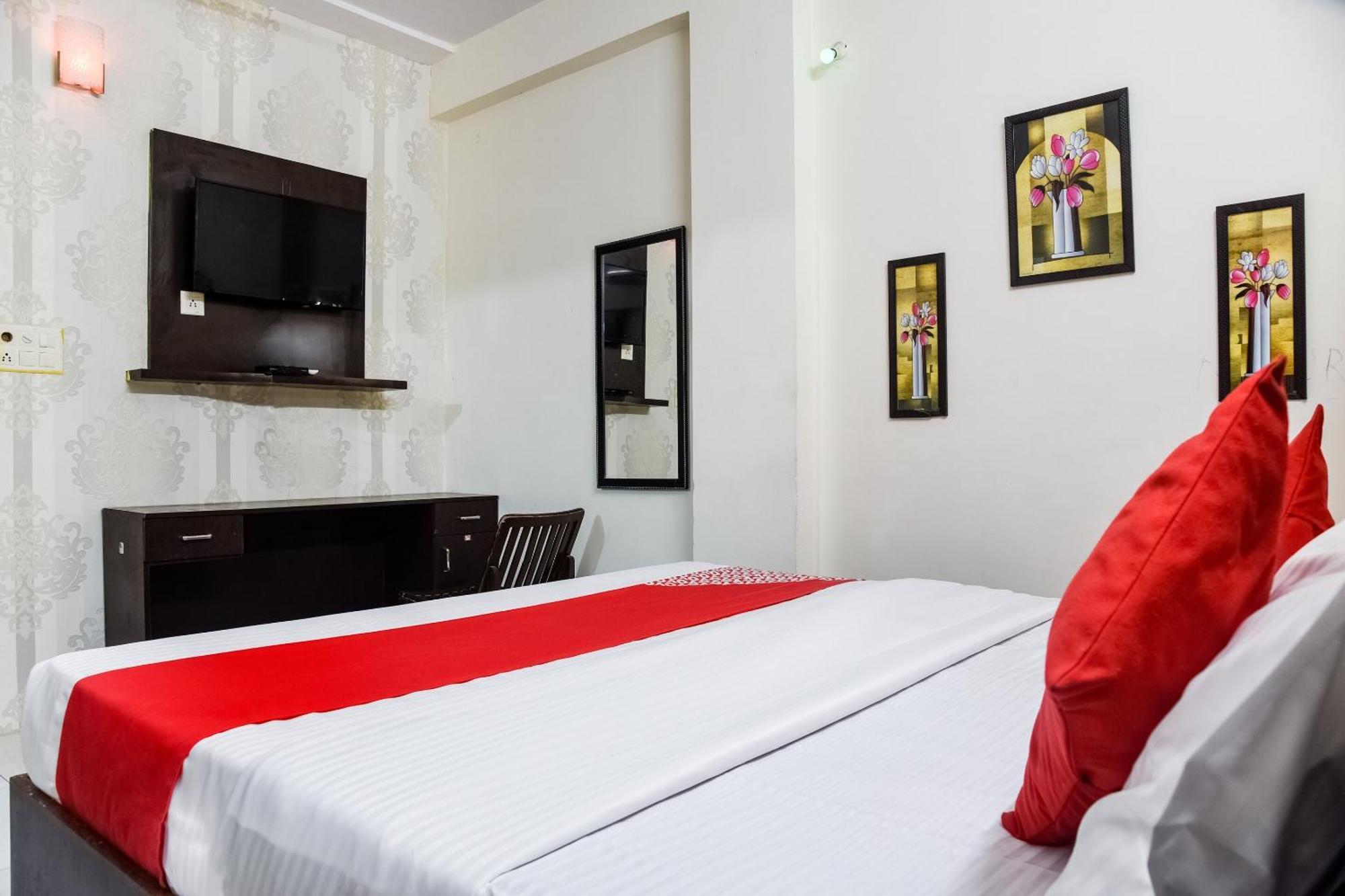 Hotel O Radhika Palace Bhopal Esterno foto
