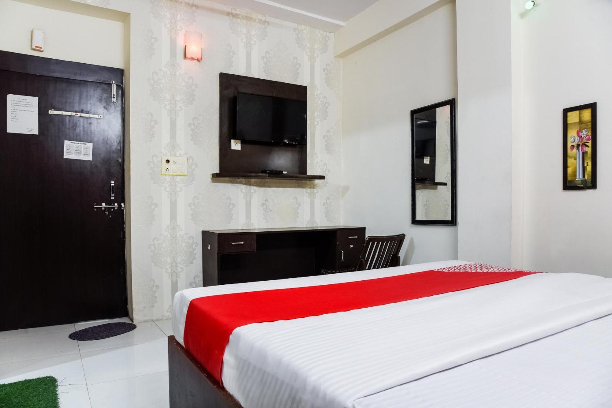 Hotel O Radhika Palace Bhopal Esterno foto