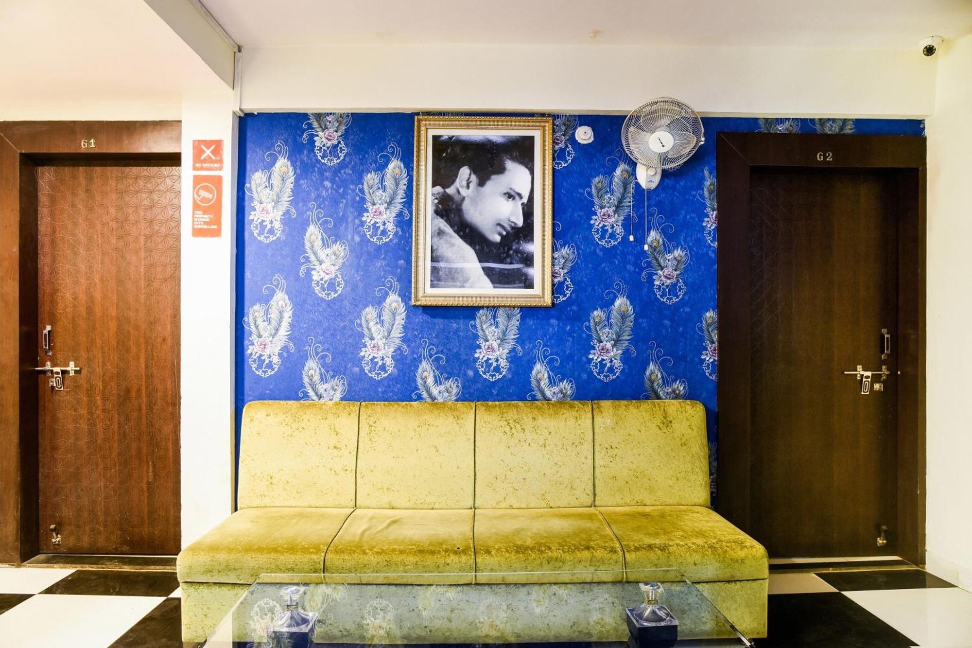 Hotel O Radhika Palace Bhopal Esterno foto