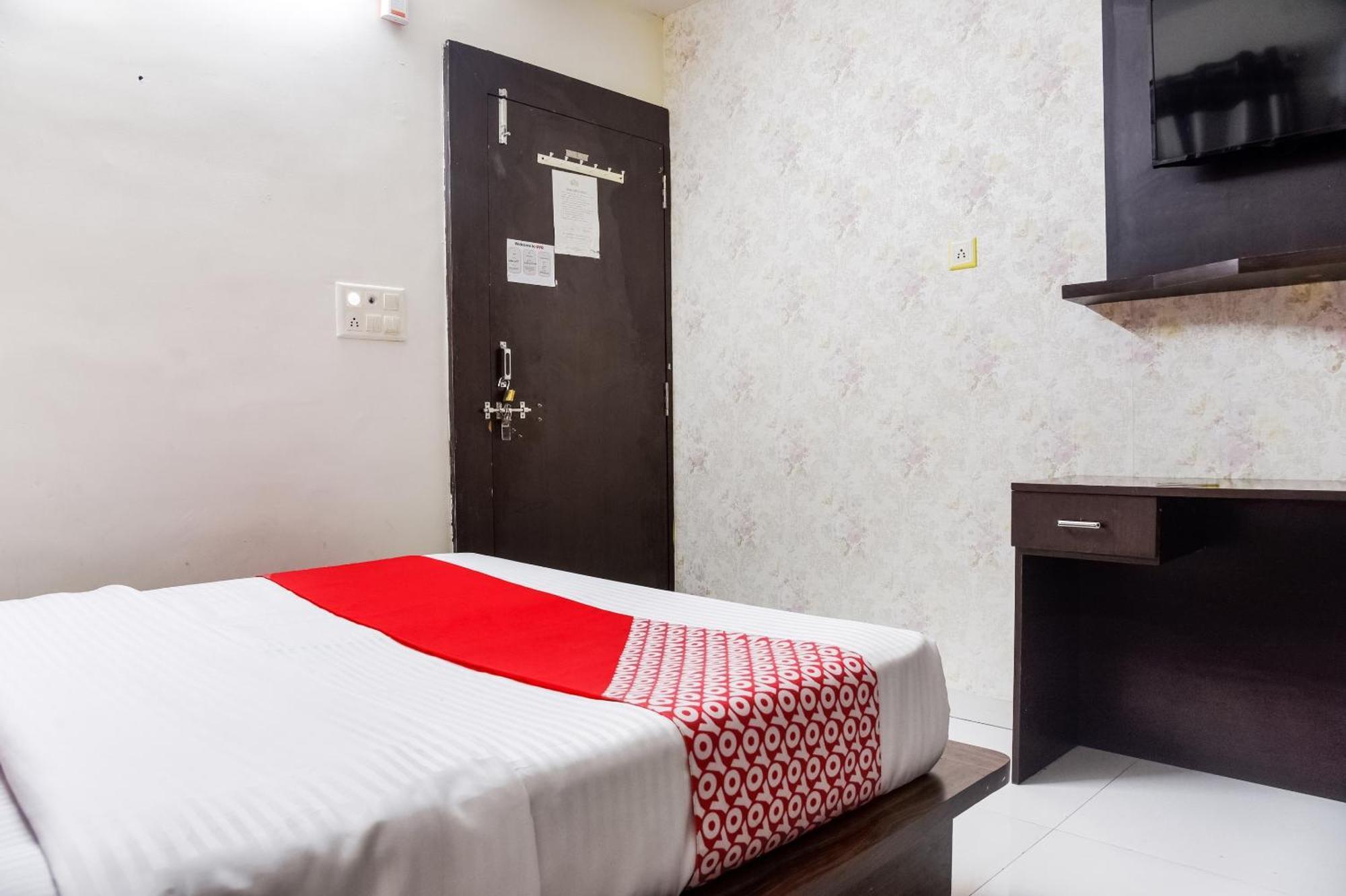 Hotel O Radhika Palace Bhopal Esterno foto