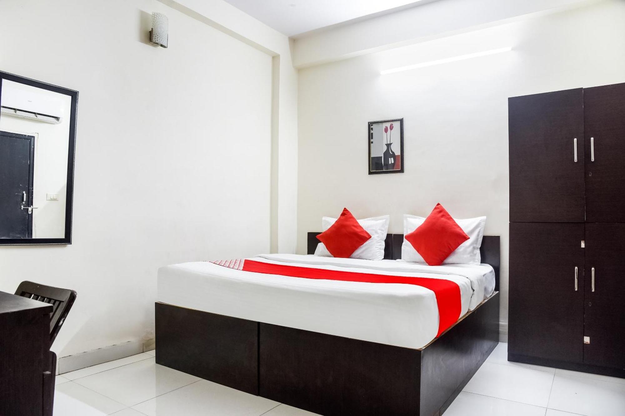 Hotel O Radhika Palace Bhopal Esterno foto